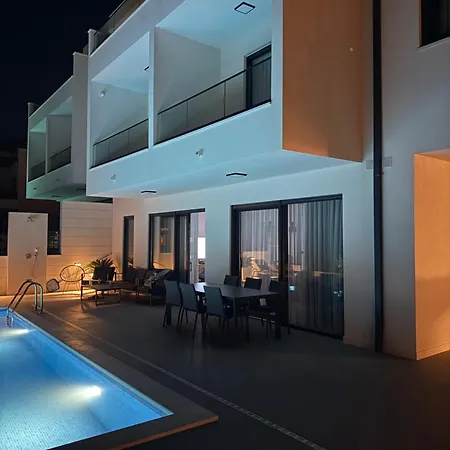 וילה Di Sole - Heated Pool & Panoramic Sea View *