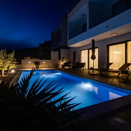 Di Sole - Heated Pool & Panoramic Sea View