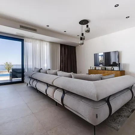 Di Sole - Heated Pool & Panoramic Sea View Villa *