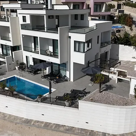 Di Sole - Heated Pool & Panoramic Sea View *