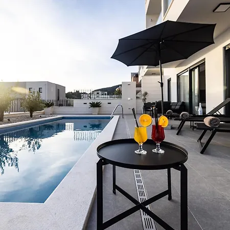 Di Sole - Heated Pool & Panoramic Sea View Makarska