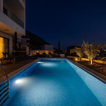 Di Sole - Heated Pool & Panoramic Sea View *