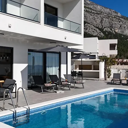 Di Sole - Heated Pool & Panoramic Sea View *