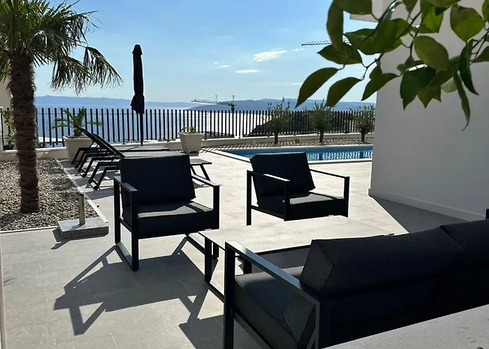 Di Sole - Heated Pool & Panoramic Sea View Villa